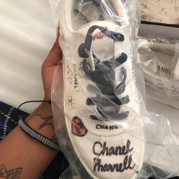 Chanel X Pharrell - Picture 4 of 4